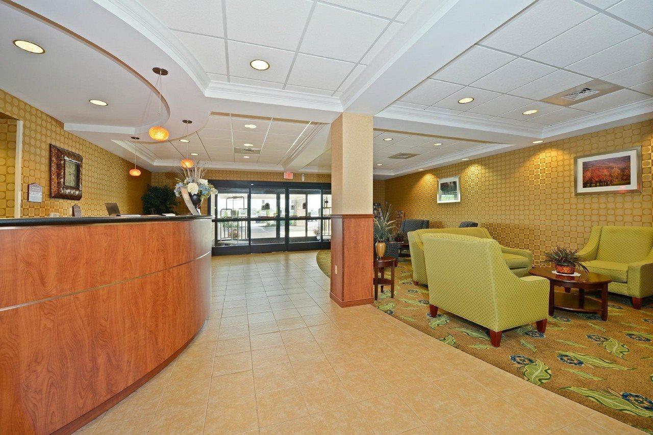 Comfort Suites Lancaster Amish Country Smoketown  Exterior photo