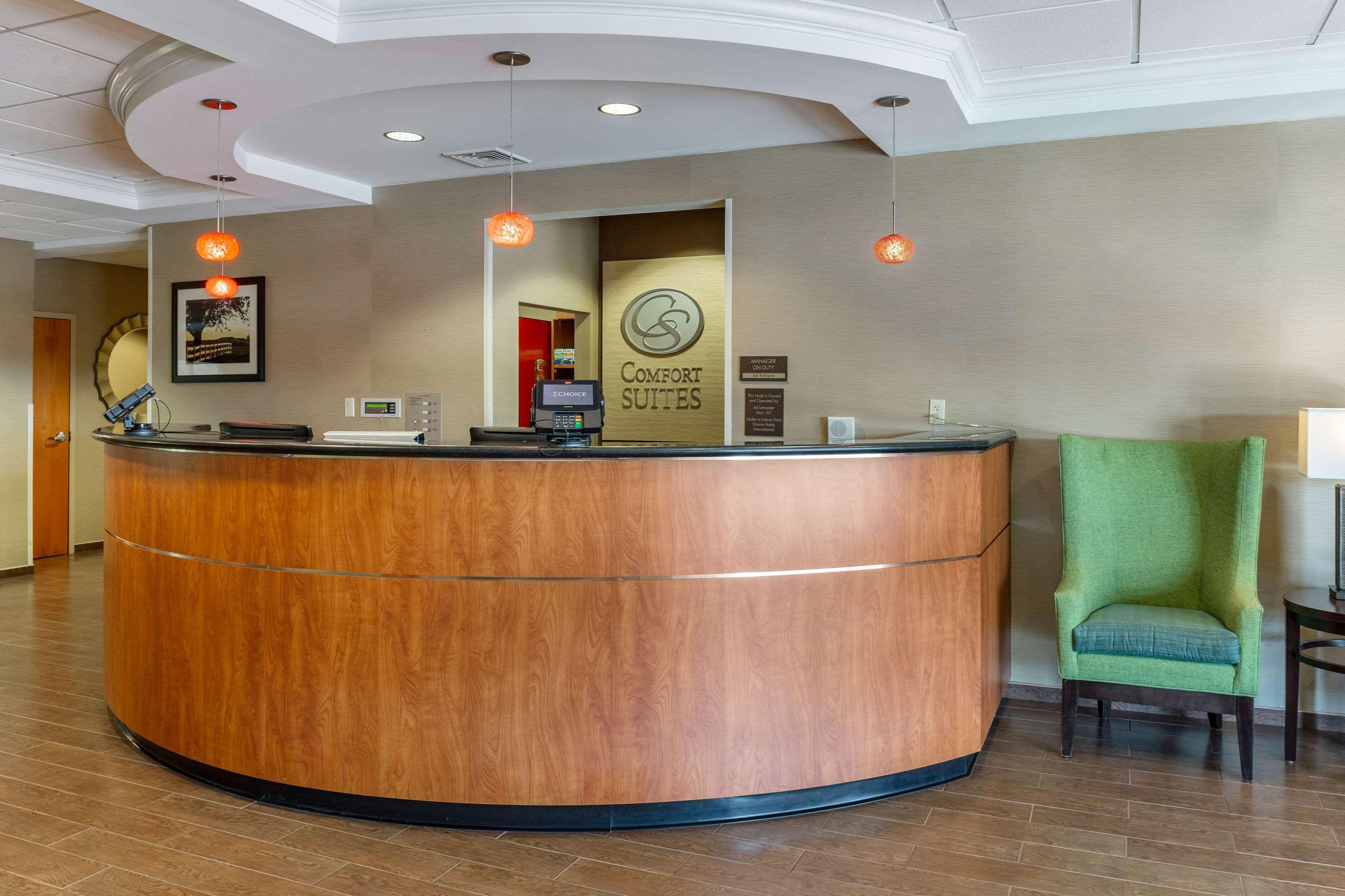 Comfort Suites Lancaster Amish Country Smoketown  Exterior photo