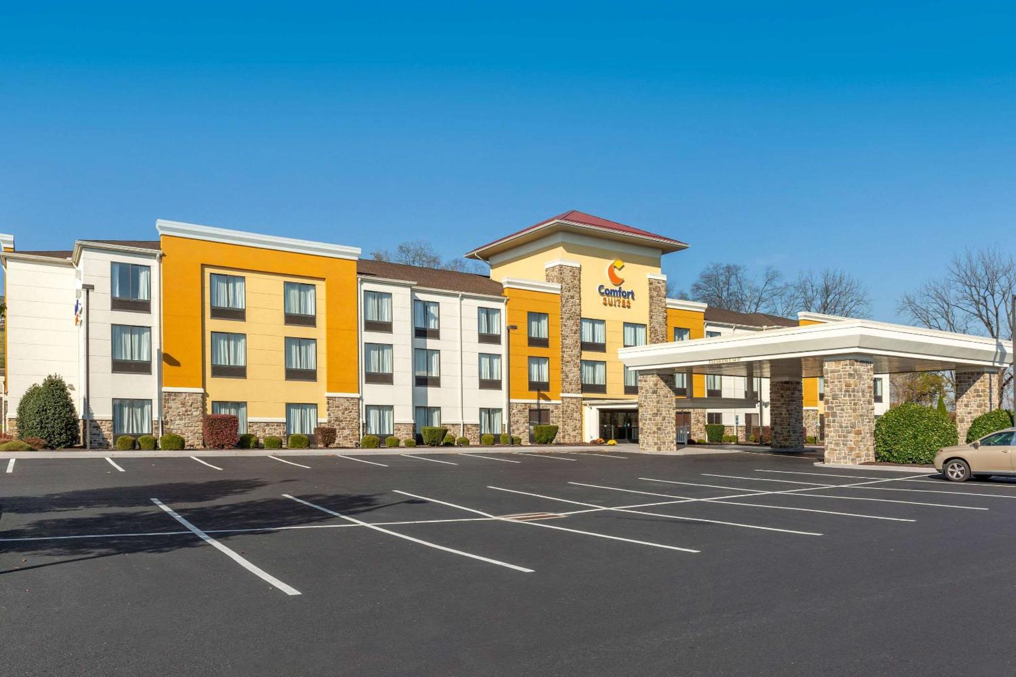 Comfort Suites Lancaster Amish Country Smoketown  Exterior photo